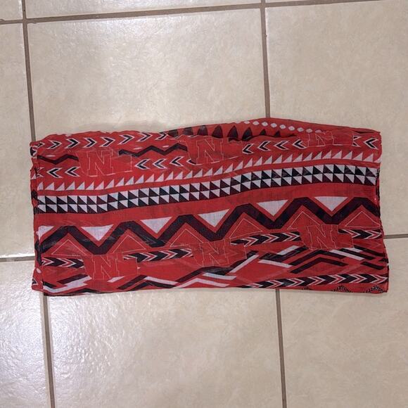 Infinity loop scarf red black and white - Picture 2 of 2